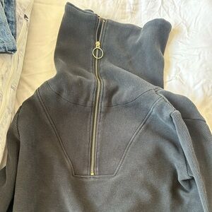 Varley vine pullover like new S small
 Half Zip Sweatshirt - black